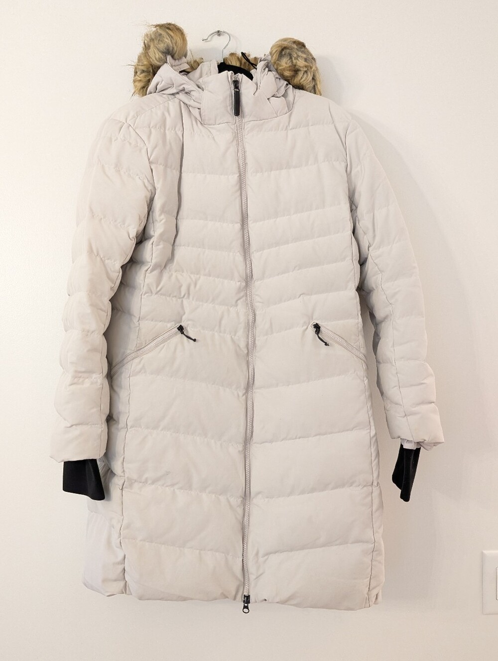 Lole 75% Duck Down puffer jacket with faux fur hood